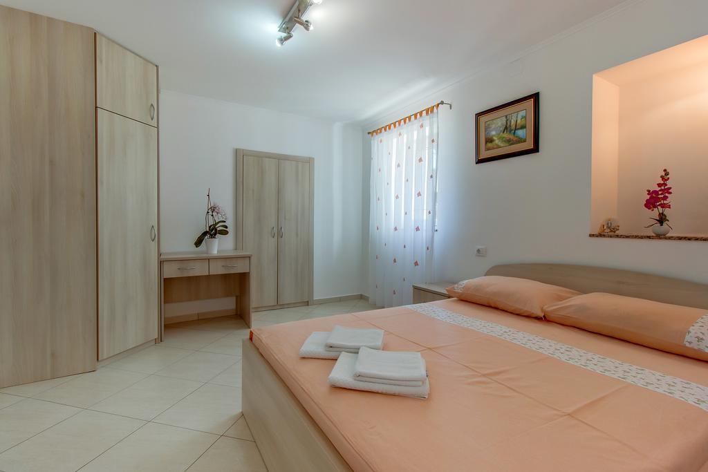 Apartments Leila Mali Lošinj Exterior foto